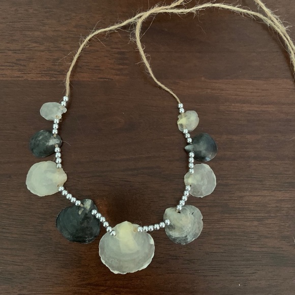 Shell necklace - Picture 3 of 5